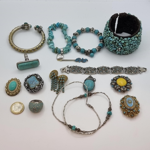 6 - An interesting assortment of vintage turquoise jewellery, consisting of bracelets, rings, brooches a... 