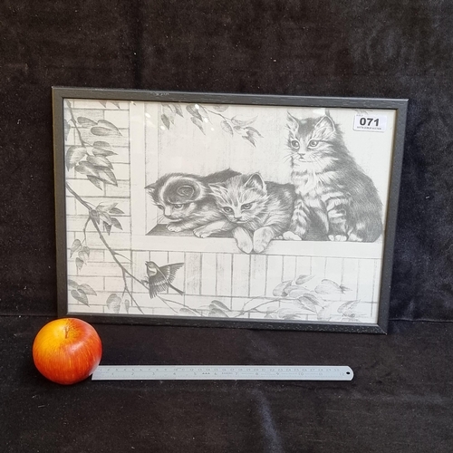 71 - Neat sized print of Kittens at a window, hand signed bottom rigth Lusi Poland, 2005.