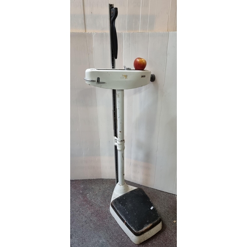 570 - A Seca vintage Weighing Scales. Model no: 539559. Made in Germany.