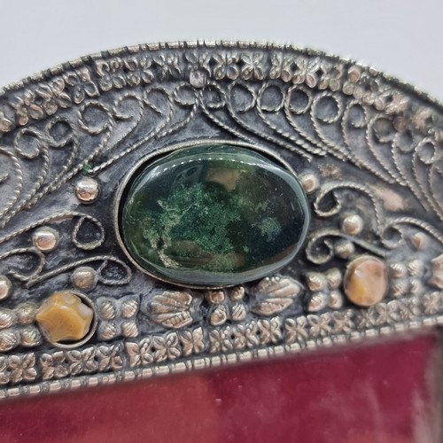 60 - A very nice example of an antique Indian silver photoframe with large natural agate stone settings. ... 