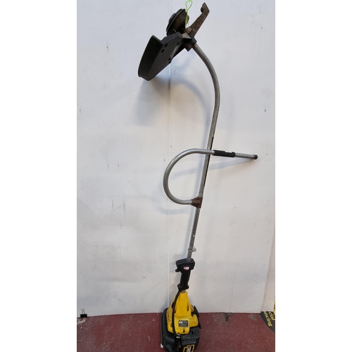 489 - A Tall Extending McCulloch Trimmer/Brushcutter model MT320. good brand expensive new.