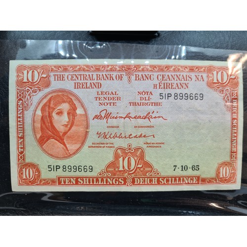 766 - 1965 uncirculated Irish lady Lavery 10 shilling note.