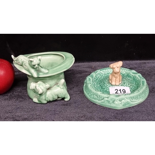 219 - Two ceramic Sylvac pieces including a kitten on a top hat, both in a green glaze and super condition... 