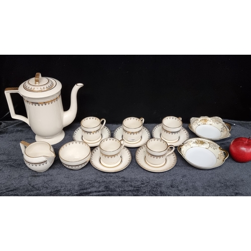 225 - 13 pieces of Pareek china and 2 pieces of Noritake china  with a lovely guilt pattern. All in good c... 
