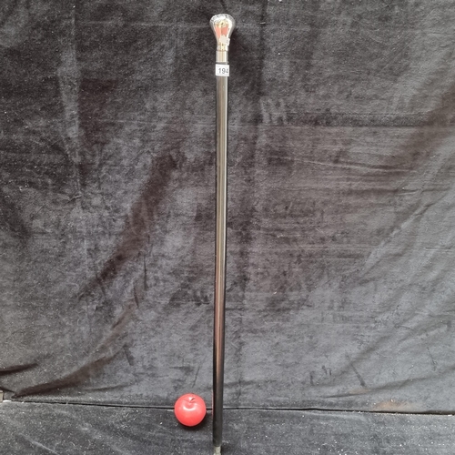 194 - A wooden gentleman's cane with a large steel pommel and a rubber tip. H93cm