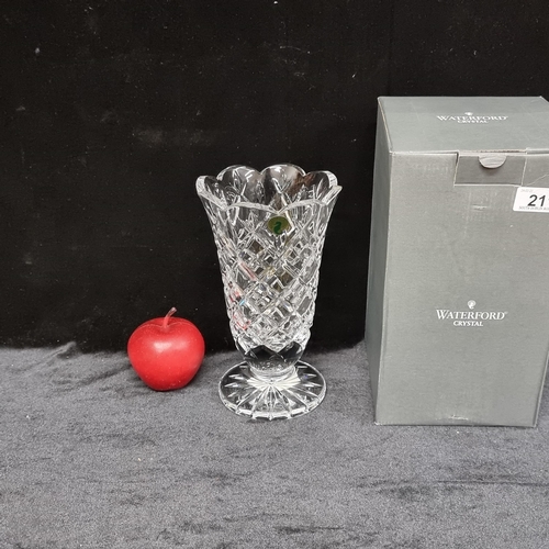 211 - A lovely Waterford Crystal 8.5