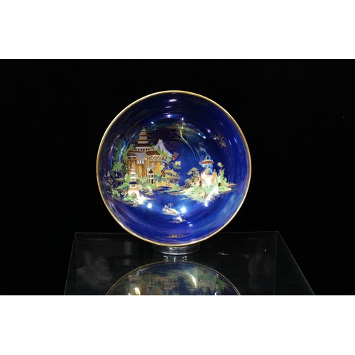 518 - A beautiful Carlton ware hand painted lustre finished bowl in the Micado pattern dating to the 1920s... 