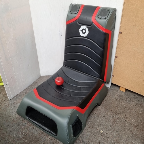 544 - A genuine leather Gioteck RC3 gaming chair with built in speakers, volume control, input and output ... 