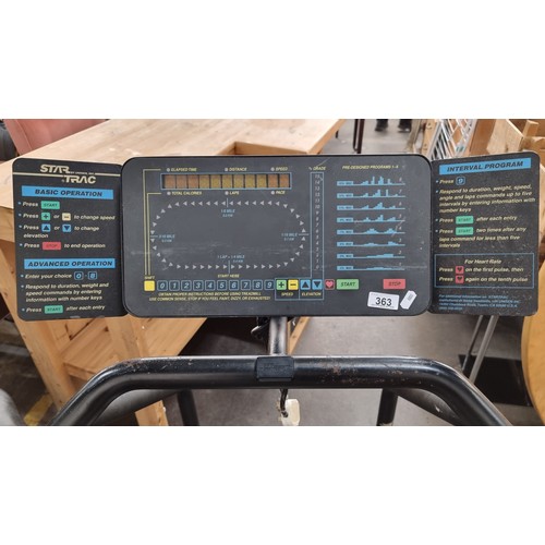 363 - Star Lot : a commercial quality, full size Gym A Star Trac 2000 treadmill. With safety handrails. Lt... 