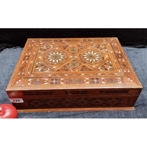 722 - An absolutely beautiful large wooden Jewellery box with fabulous parquetry and mother of pearl inlay... 