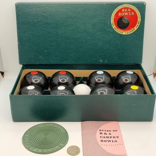 756 - A fabulous complete set of vintage indoor carpet bowls, in fabulous condition, in original box with ... 