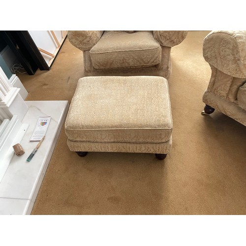 192 - Handsome 3 + 1 plus footstool suite in cream damask including a generous 3 seater sofa with loose cu... 