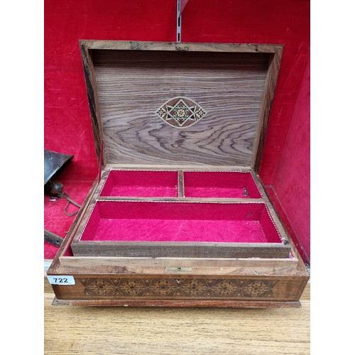 722 - An absolutely beautiful large wooden Jewellery box with fabulous parquetry and mother of pearl inlay... 