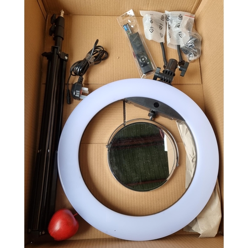 785 - A brand new photography ring light, with remote control, tripod stand, iPad holder and a circular ma... 