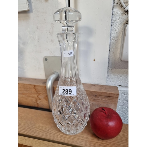 289 - A very pretty Waterford Crystal decanter in the Colleen pattern with a mushroom stopper. In excellen... 
