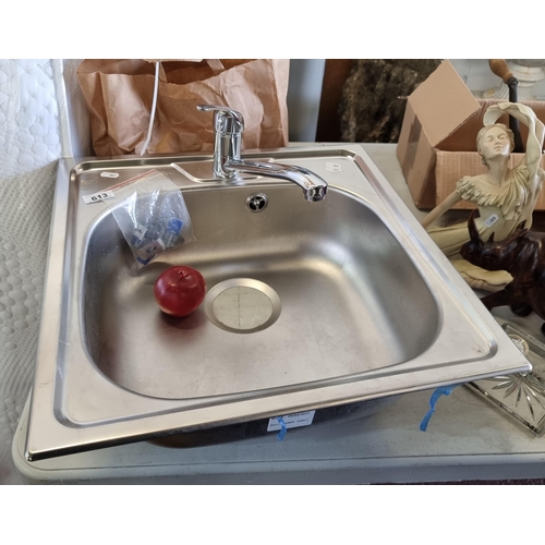 613 - A stainless steel sink and tap fitting in very good condition. Looks new.