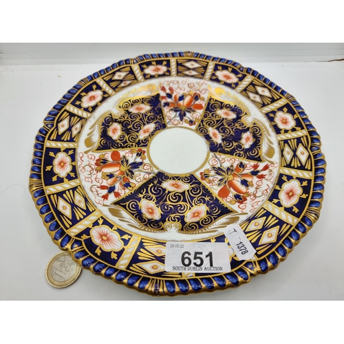 651 - A beautiful example of a vintage 1927 Royal Crown Derby English fine bone china plate in the 