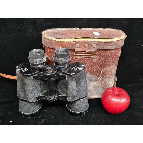 182 - A vintage pair of Japanese Taiyo binoculars with 8x50 magnification circa 1960s. In original hard le... 