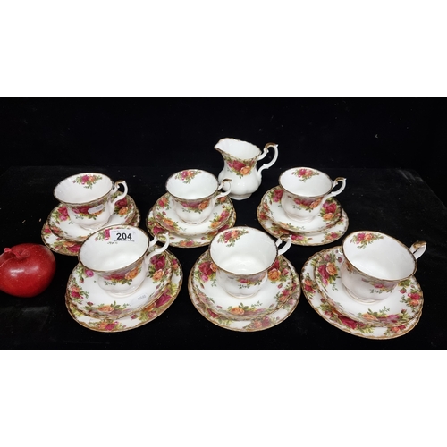 204 - 19 pieces of Royal Albert Bone China in the Old Country Roses pattern. In VGC