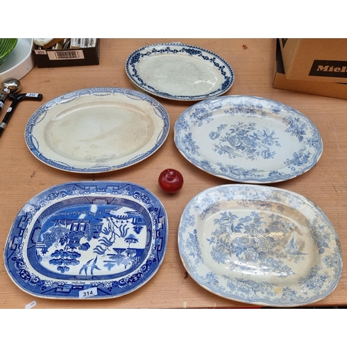 314 - A selection of 5 blue and white pattern ceramic platters including a Kingsley example and a willow p... 