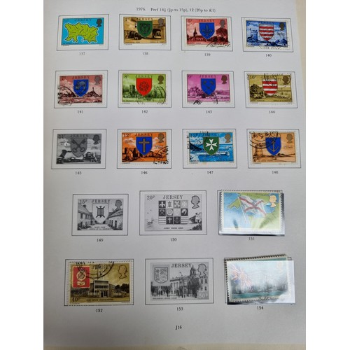 272 - The New Age pictorial stamp album by ''Stanley Gibbons Limited''. With mint and high value sets.