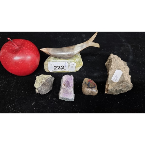 222 - A selection of five collectable crystal and stone fragments. Including Amethyst and Gadolinium. With... 