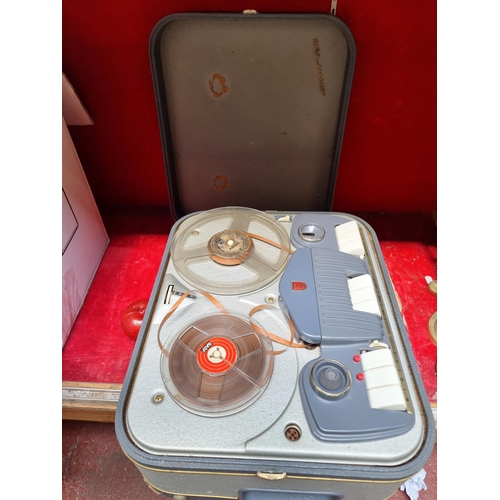 304 - A Philips High Fidelity reel-to-reel tape recorder in good condition.