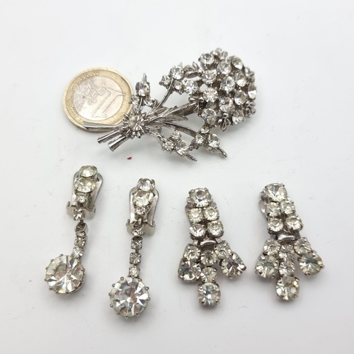 48 - A collection of art deco Diamonte vintage high quality costume jewellery, including a pretty bouquet... 