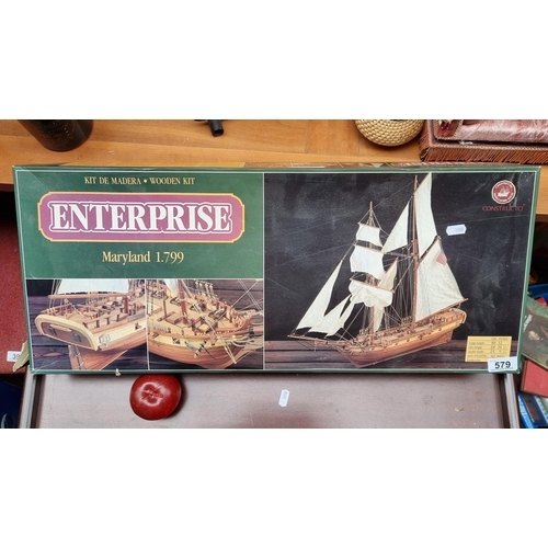 579 - An Enterprise Maryland wooden boat kit made by constructo. Lenght 80cm.