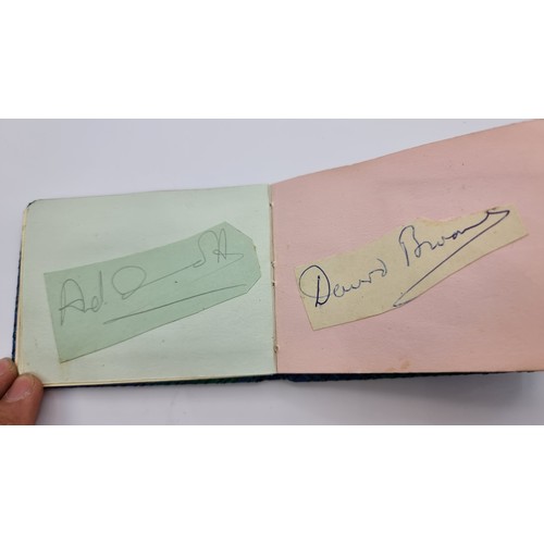 747 - A good 1960s autograph album with famous star of the stage and screen including Cliff richard, john ... 