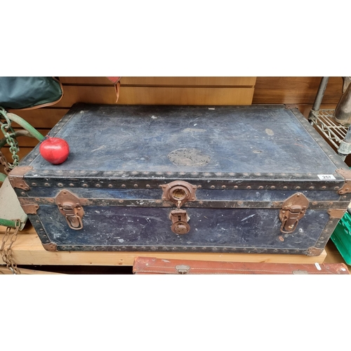257 - An absolutely stunning antique hard travel case with metal clasps, studded supports and rope handles... 