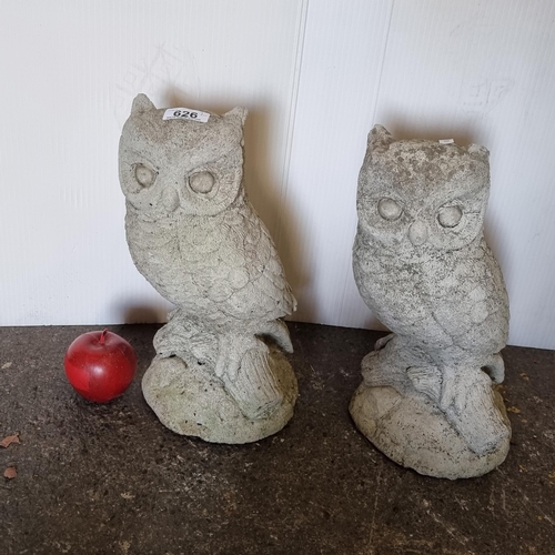 626 - Two charming, very heavy reconstituted stone garden ornaments of a pair of watchful owls.