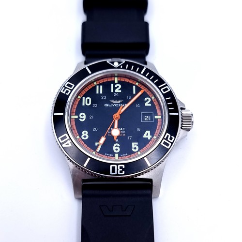 1 - An as new Glycine stainless steel military divers watch, with black rubber bracelet and a water resi... 