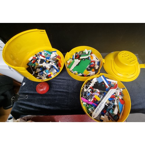 212 - A very cheerful yellow Lego Boy Head storage bucket, filled with a huge collection of Lego pieces in... 