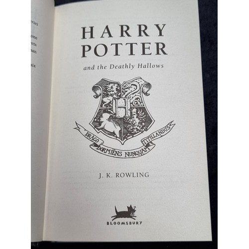 294 - A first edition hardback copy of Harry Potter and the Deathly Hallows. By J.K. Rowling. In very good... 