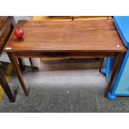 373 - A nice Edwardian side table, with tapered legs and an inlaid strip finish.