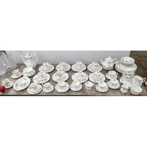 708 - A beautiful collection of 87 Richmond Bone China porcelain pieces in the 