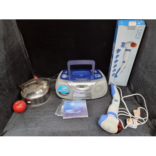 717 - A great selection of home ware items, including a Visiq Infra-Red Body Massager, along with a Philip... 