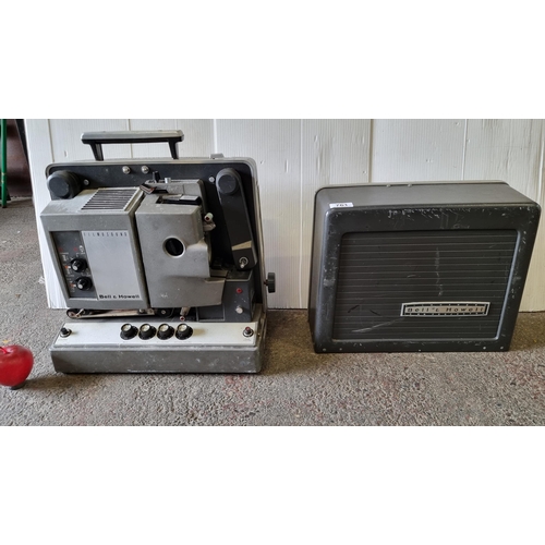 761 - A high quality Bell & Howell Filmosound 16mm Film Projector. Model 8D655. Circa the 1960s