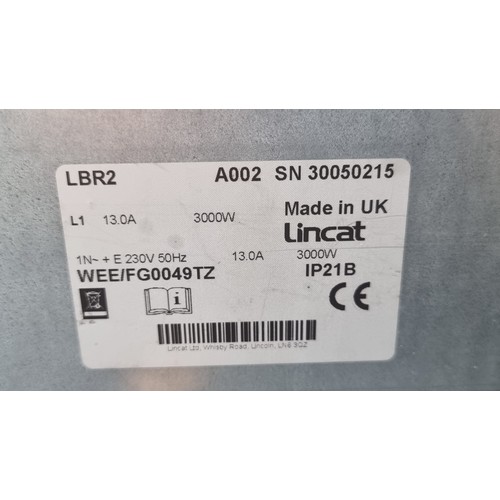 278 - A high quality Lincat portable stove top, model number: LBR2. Complete with three-pin plug and in go... 