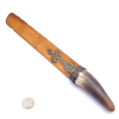 30 - A fine example of an antique page turner, which features a horn handle and attractive inlay brass mo... 