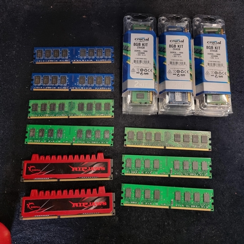 603 - A selection of fifteen Ram computer memory DDR3 4GB PC removed from working equipment and have been ... 