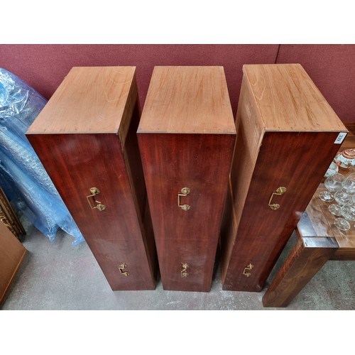 339 - Beautiful set of three  large 19th century graduated  red mahogany drawers with brass handles. Origi... 