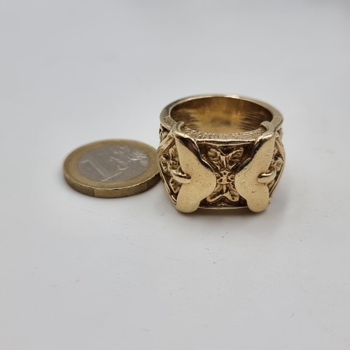 504 - Star Lot: An impressive gents  18k gold Buckle and Belt ring. Ring size: Y.5. Weight: 30.3 grams. A ... 