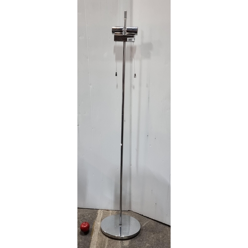 682 - A very modern chrome floor standing lamp with pull switches and double bulbs