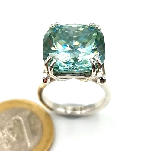 859 - Star Lot : An amazing huge 17cts Ocean blue Moissanite ring, The is a stunning ring with an Amazing ... 