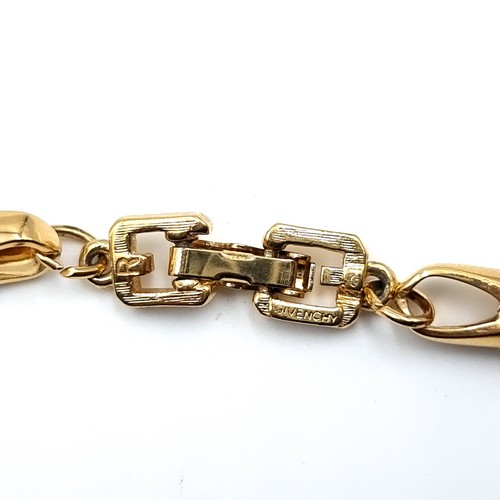 47 - A Vintage chain link necklace, with designer stamp. Length of necklace: 70cm.
