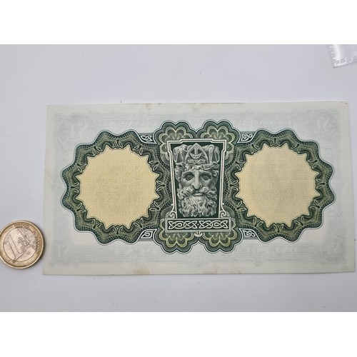 16 - A one pound Lady Lavery banknote, dated 23/05/69. Presented in super clean condition.