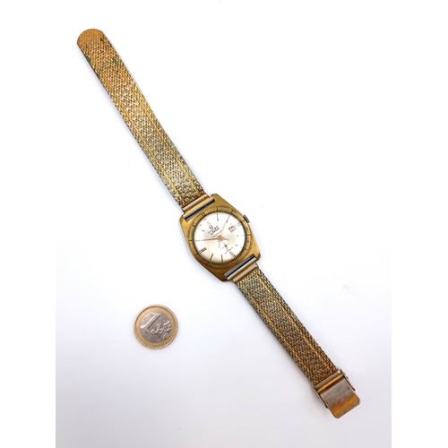 143 - Star lot : A Vintage Gents Omega Lings calendar watch, Swiss made. The watch winds and ticks and the... 