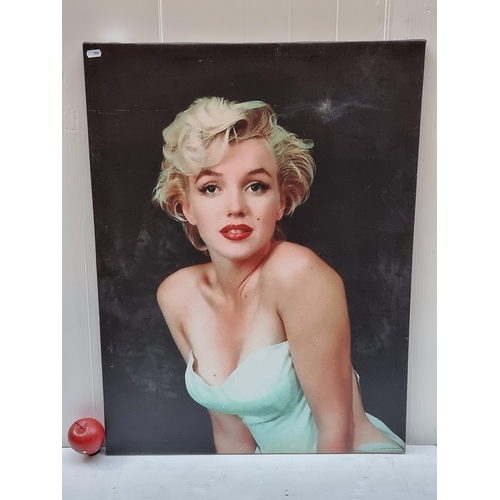 296 - A large high quality print on canvas of a photograph of Marilyn Monroe.